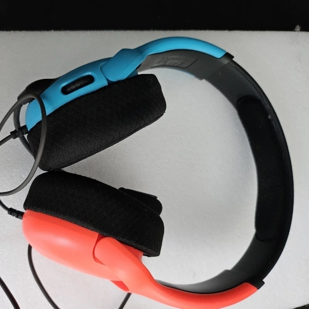 Nintendo Switch Wired Gaming Headset with Headphones With Blue Red.